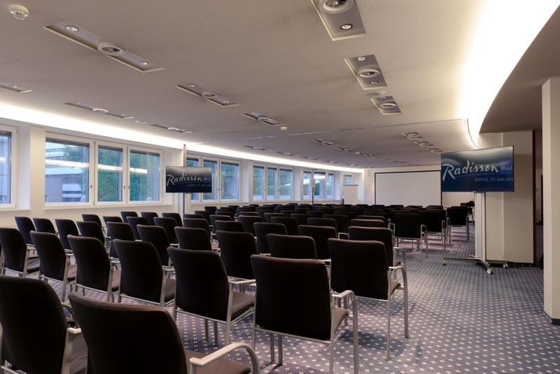 Radisson Blu Hotel, Hotel