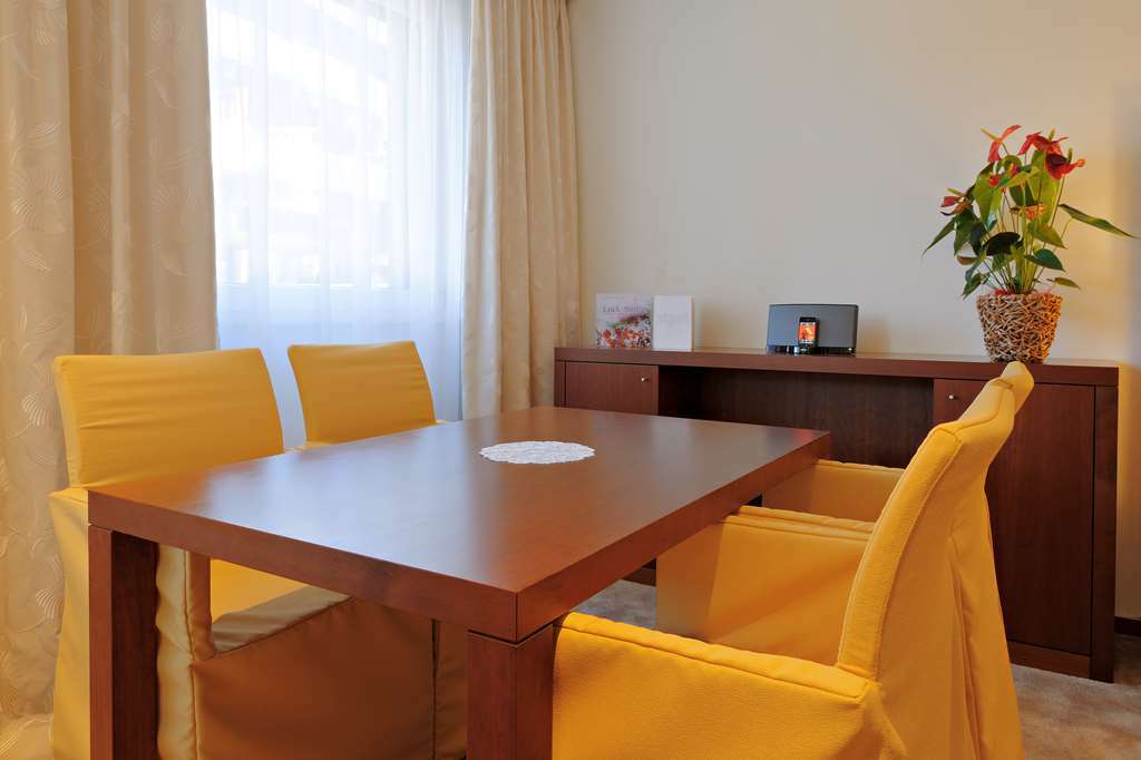 Radisson Blu Hotel, 4*